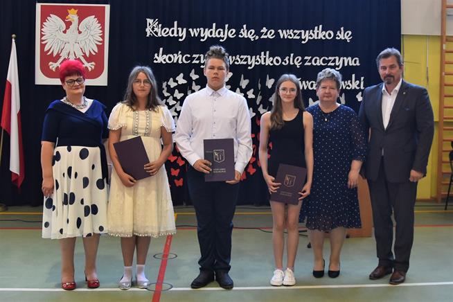 azakonczenie12 2022.JPG