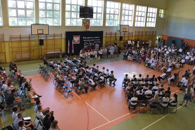 azakonczenie16 2022.JPG