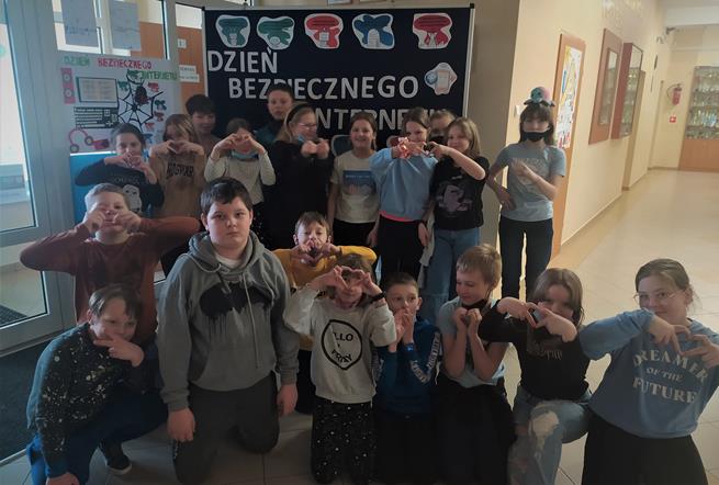 dzien bezp internetu2022.jpg