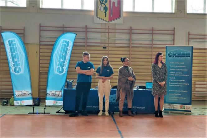 gielda szkol 2 2023.jpg