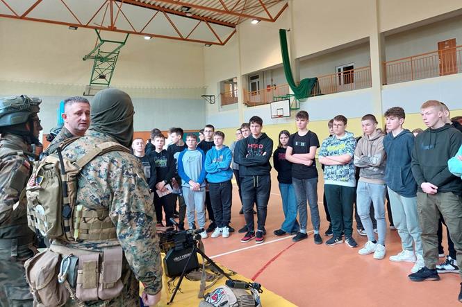 gielda szkol 5 2023.jpg