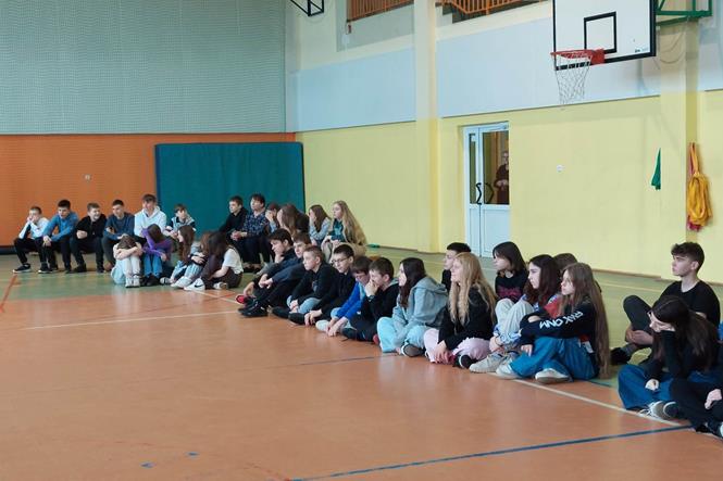 gielda szkol 9 2023.jpg