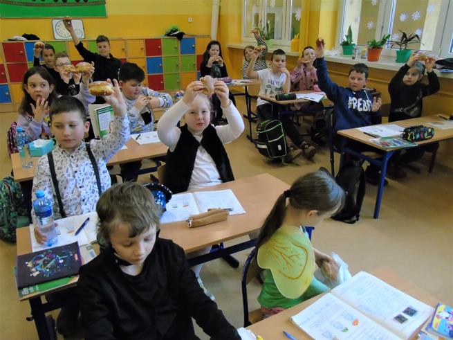 karnawal paczki11 2022.JPG