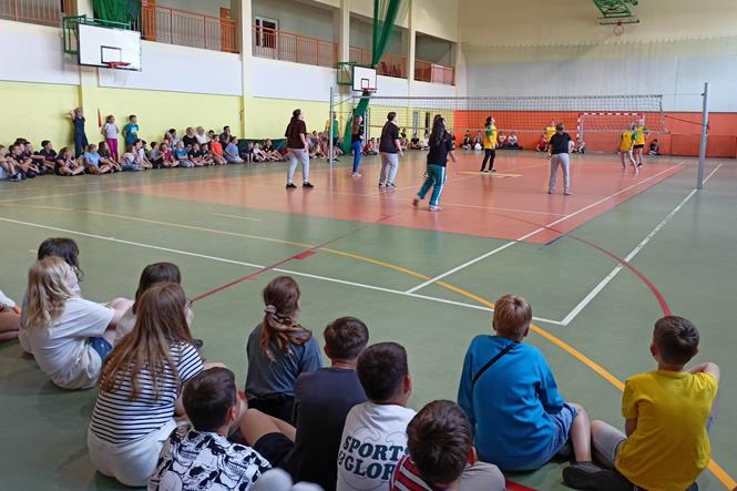 nauczyciele siatka uczniowie3 2023.jpg