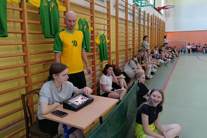 nauczyciele siatka uczniowie5 2023.jpg