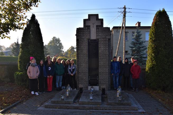 pamieta szkola 6 2021.JPG