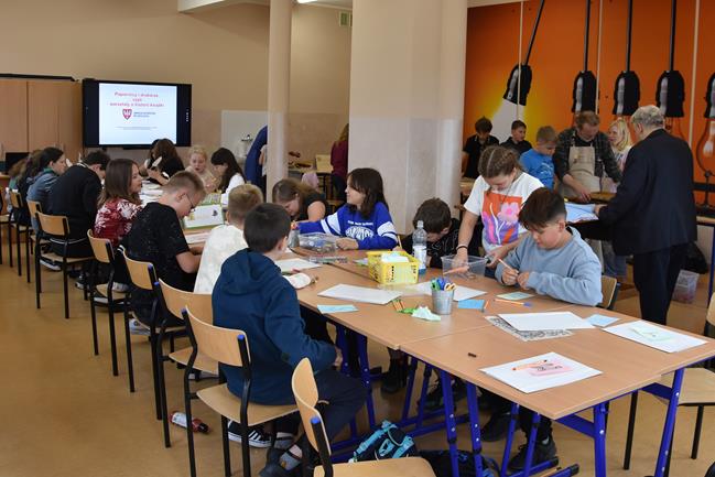 papiernicy11 2023.JPG