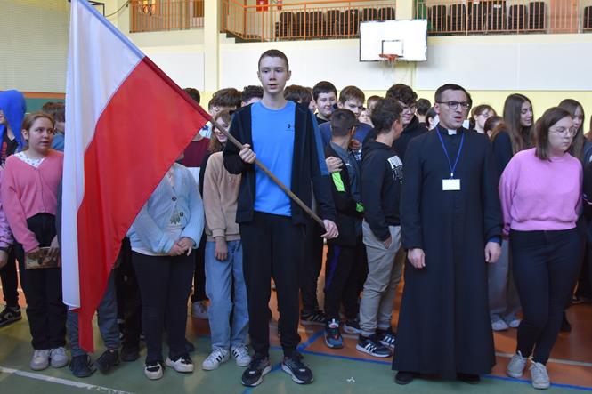 papieski11a 2024.JPG