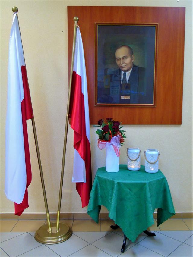 patron szkoly4 2020.JPG