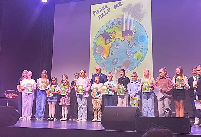 plastyczny ang 1 2025.jpg