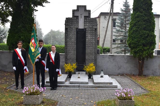 pomnik wojna2 2025.JPG