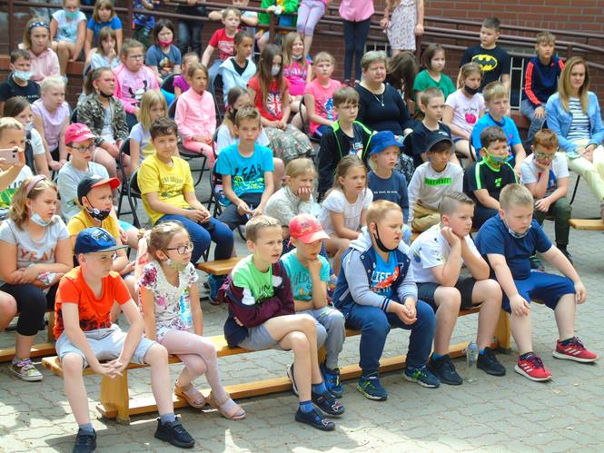 ratunek ziemi12 2021.JPG