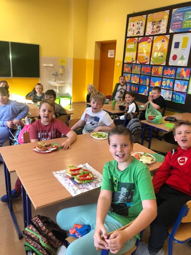 sniadanie7 2022 moc.jpg