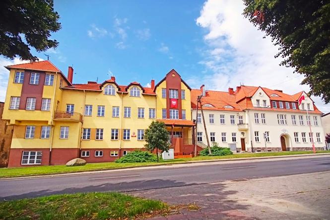 szkola sierpien wakacje 2025a.jpeg